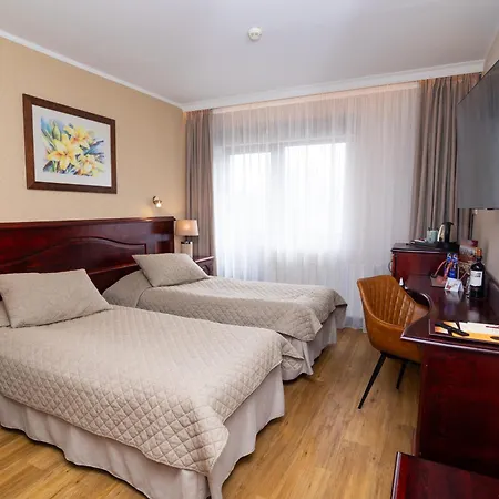 Legend Hotel Parnawa