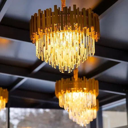 Hotel Legend Parnawa