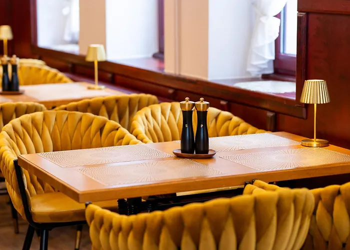 Отель Legend 3*